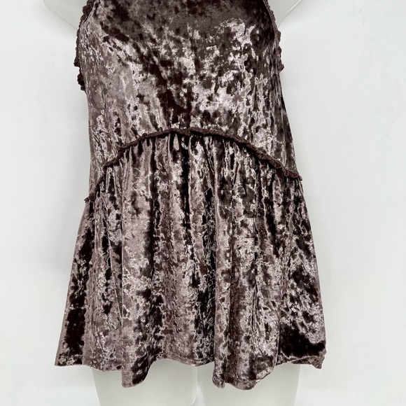 POL Sleeveless Crushed Velvet zippered racer back with lace trim NWOT - Picture 11 of 12